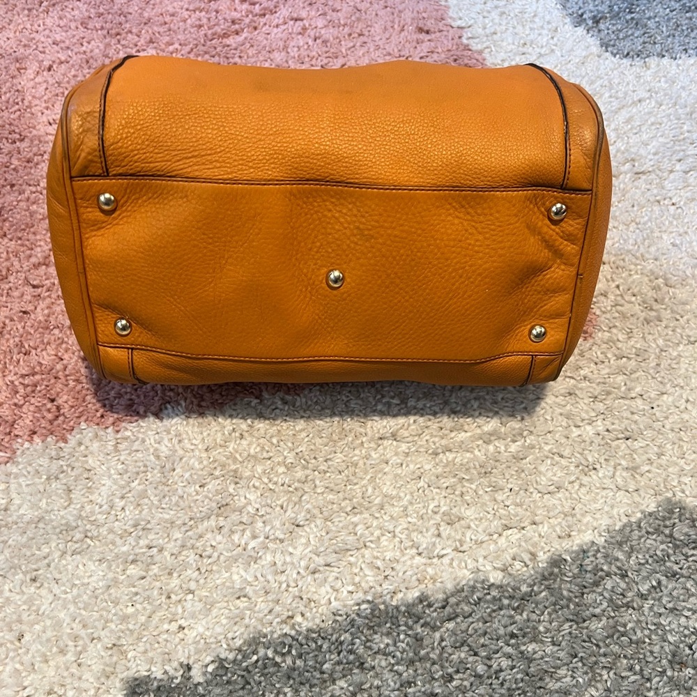 Gucci Mustard Leather Soho Purse - Picture 2 of 4